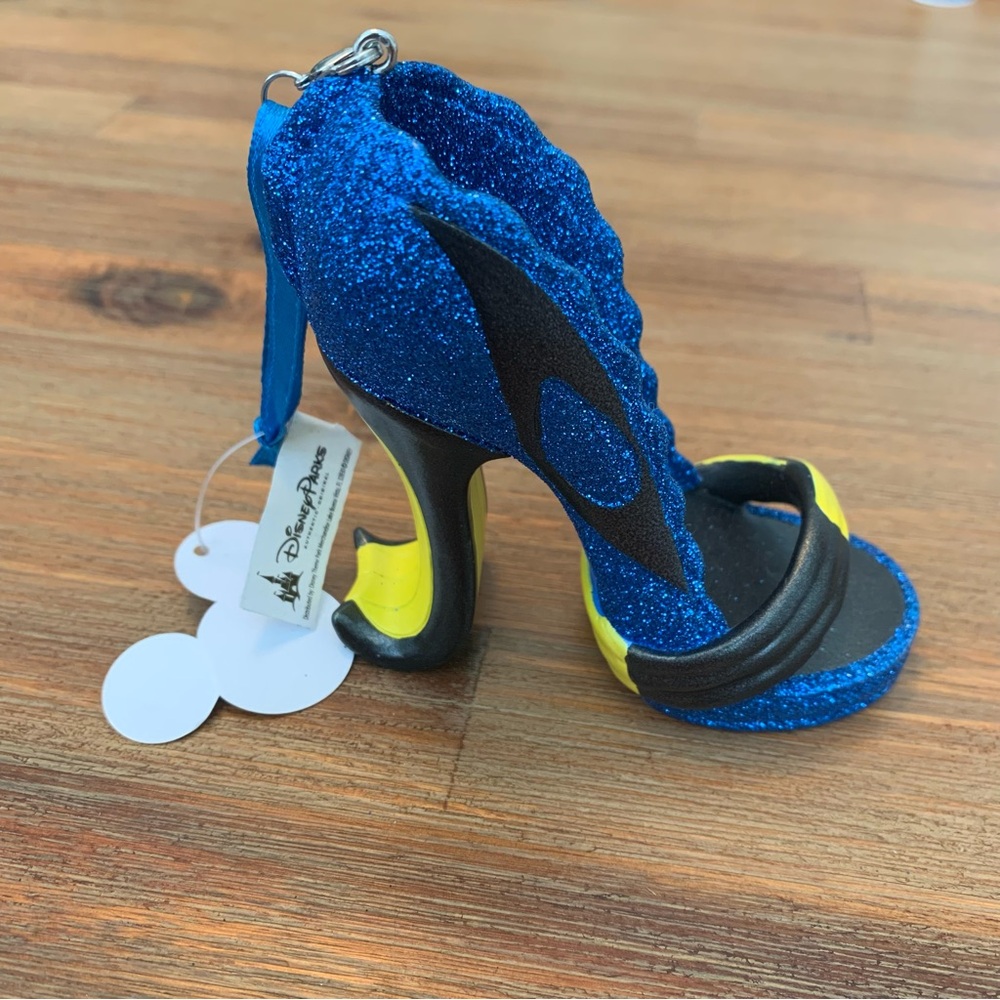 Disney finding Nemo dory shoe ornament - Picture 3 of 6